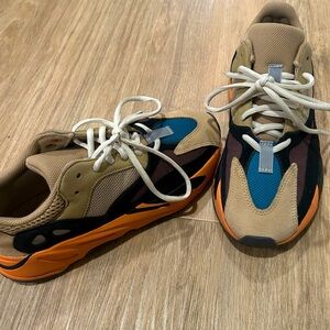Yeezy enflame Amber! 7.5/ Great condition, Box not included